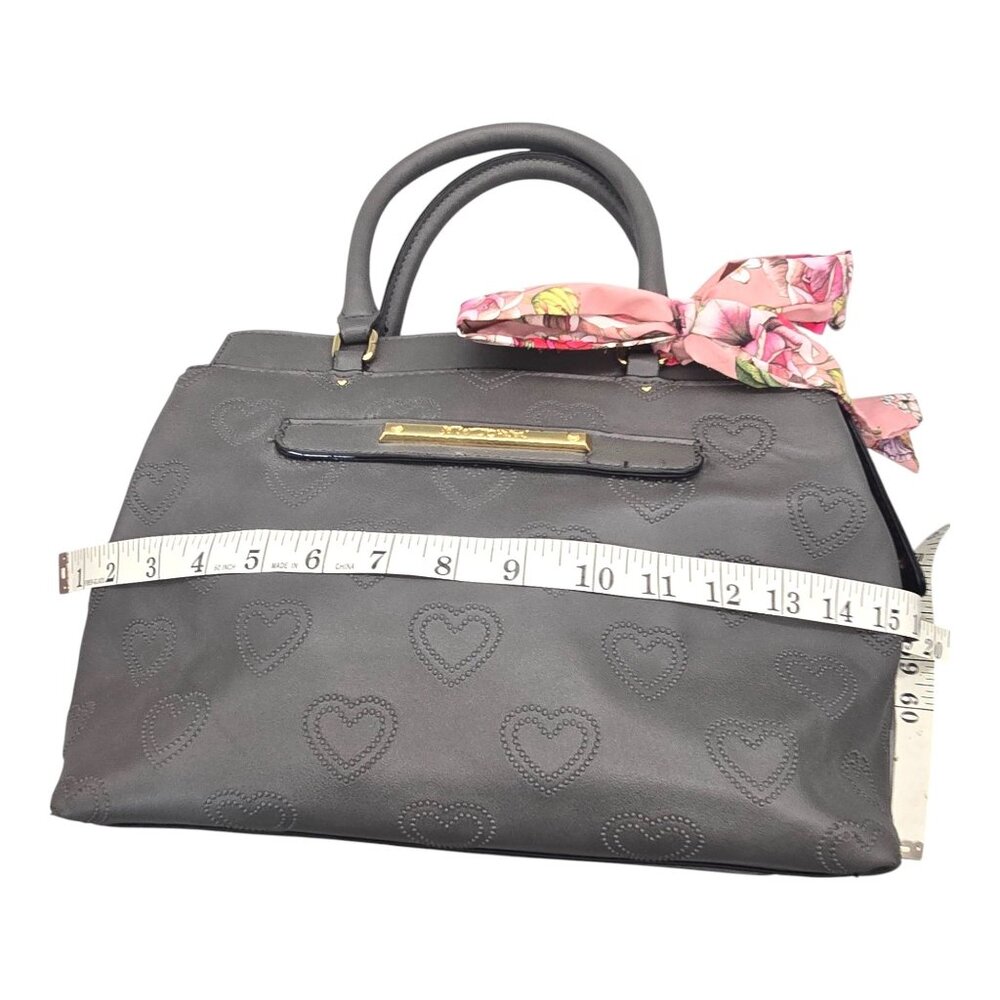 Betsey Johnson Purse Y2K Gray Heart Embossed Handbag Scarf Crossbody Strap - Picture 16 of 16